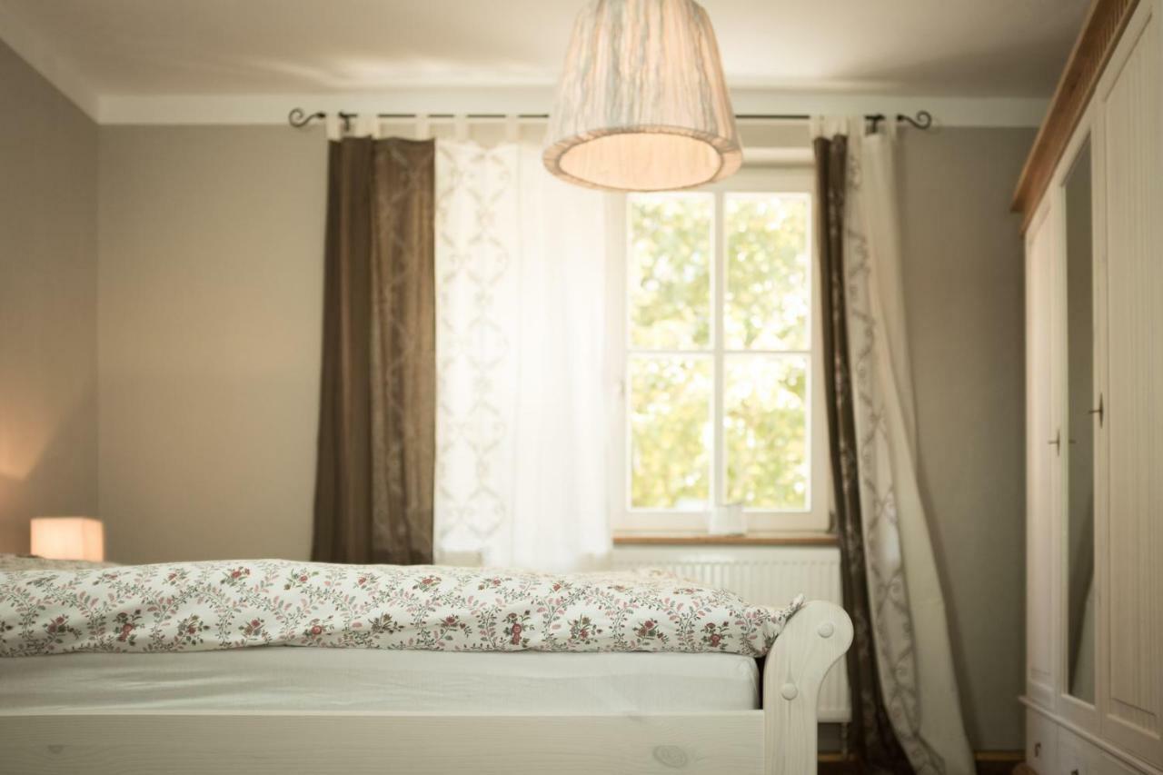 Moments Cafe & Apartmenthaus Thurnau Bagian luar foto