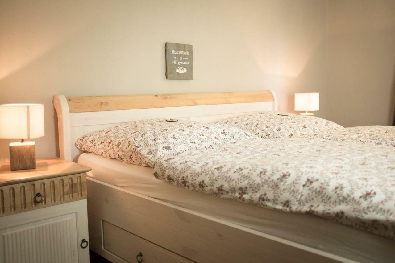 Moments Cafe & Apartmenthaus Thurnau Bagian luar foto