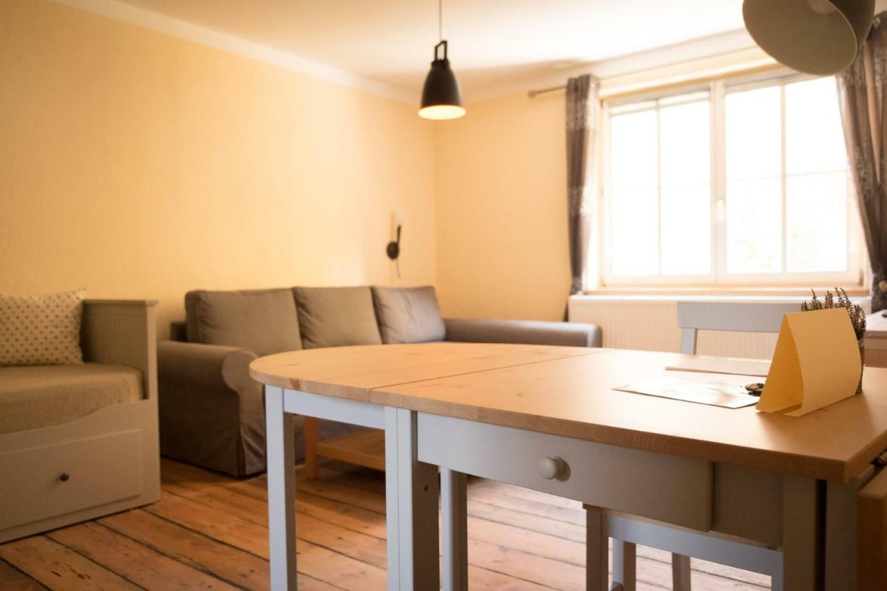 Moments Cafe & Apartmenthaus Thurnau Bagian luar foto